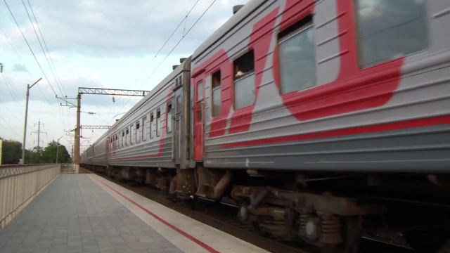 ЭП1М-471 с поездом Архангельск — Анапа смотреть онлайн