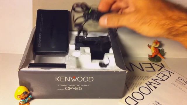 Kenwood CP-E5 Walkman Cassette Player Kassettenspieler Charger Remote Control Accessories unboxed смотреть онлайн
