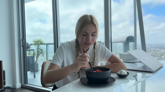 Living Alone | What I Eat all Day (simple and easy meals I've been craving) смотреть онлайн
