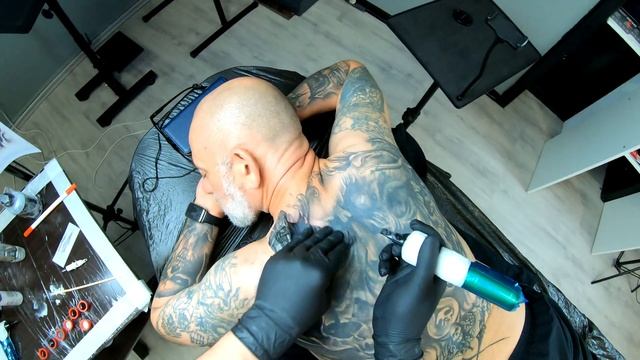 Процесс перекрытия на спине/Rückentätowierungsprozess