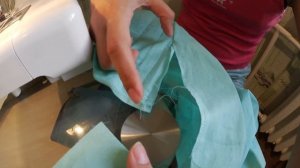 Как сшить простынь для овальной кроватки / Шьем сами