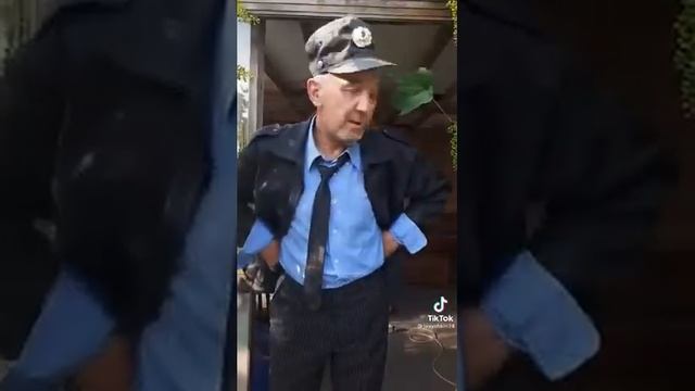 У кого самые большие яйца смотреть онлайн