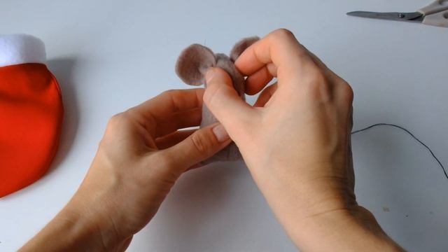 Новогодняя подвеска с мышкой своими руками//мышь мк/Crochet mouse 2020 смотреть онлайн