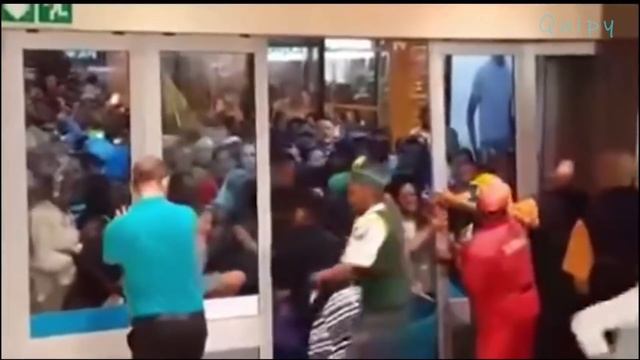 Black Friday 2020 Madness - Funny and total chaos clips смотреть онлайн