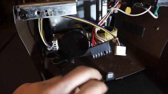 How To Change An RPM Sensor On Your Garage Door Opener смотреть онлайн