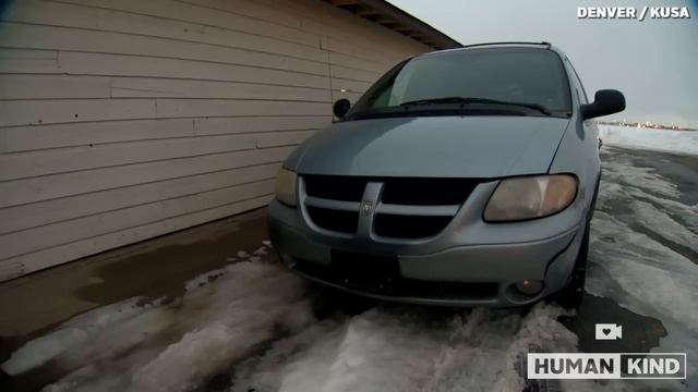 Mechanic foots single dad's $1,500 repair bill смотреть онлайн