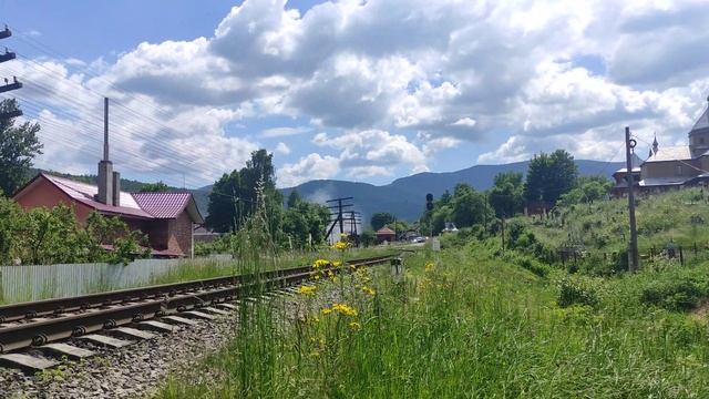 2ТЕ10М-2604 З ПОТЯГОМ 358 РАХІВ - КИЇВ-ПАС. ВИЇЖДЖАЄ НА ПЕРЕГІН ЯРЕМЧЕ - ДЕЛЯТИН. смотреть онлайн