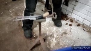 Как обрезать и расчистить копыта лошади/ Инструменты для расчистки и обрезки копыт/