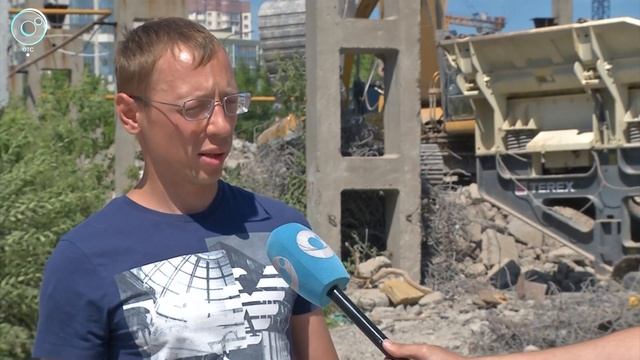 Как превратить плиты полуразрушенных долгостроев в щебень для дорожников? смотреть онлайн