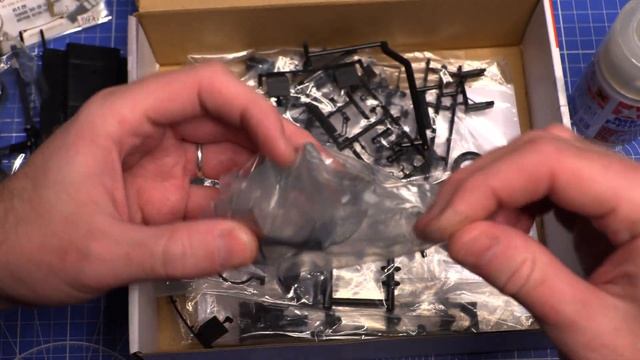 Начинаю внеплановое расхламление "Живой рыбы" АЦЖР (ЗИЛ-130) AVD Models смотреть онлайн