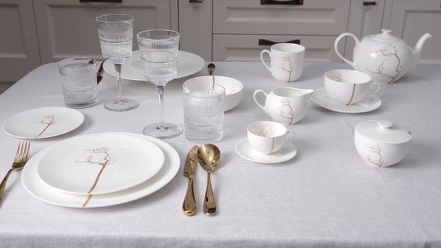 Чайный сервиз из костяного фарфора — Golden Forest от Dibbern