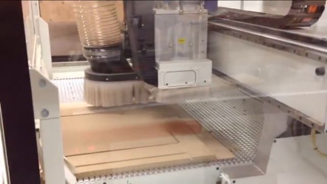 CNC frezen van een radiator ombouw bij Multimate Edam 2 смотреть онлайн