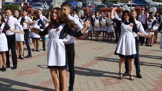 Танец 11 класса Лицей № 2 имени академика К. А. Валиева города Мамадыш смотреть онлайн