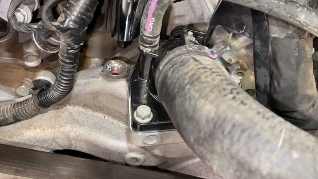 Coolant temperature sensor replacement 2015-2020 Yukon, Tahoe, Suburban, Sierra Silverado GMC Chevy смотреть онлайн