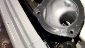 Nissan Cube 1999г замена термостата.