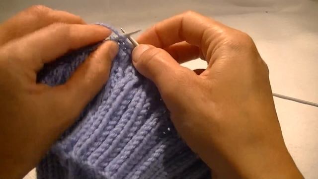 Вязание шапки узором "Плетенка" 3х3. смотреть онлайн