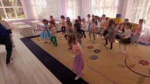 Танец-игра "Кап, кап" Кукутики детские песни и танцы.