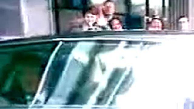 EastEnders Phil and Shirley leave for there honeymoon but there not really married смотреть онлайн