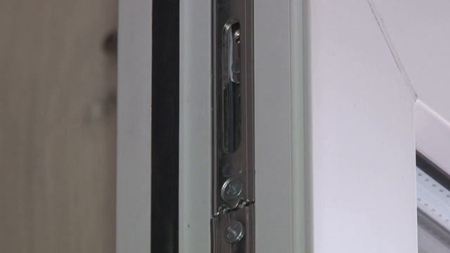 Монтаж пластиковых окон с фурнитурой МАСО MULTI-POWER!Правильная установка откосов на фиксаторы ! смотреть онлайн