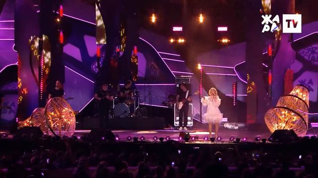 Любовь Успенская - Белый Цветок (На азербайджанском яз. "Ağ çiçəyim") смотреть онлайн