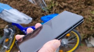 снятие пленки Samsung Galaxy Z Fold 3 снятие пленки, защитной пленки на экран. Folie