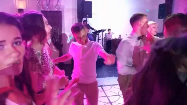 ***ведущий Артём Жданов*** смотреть онлайн