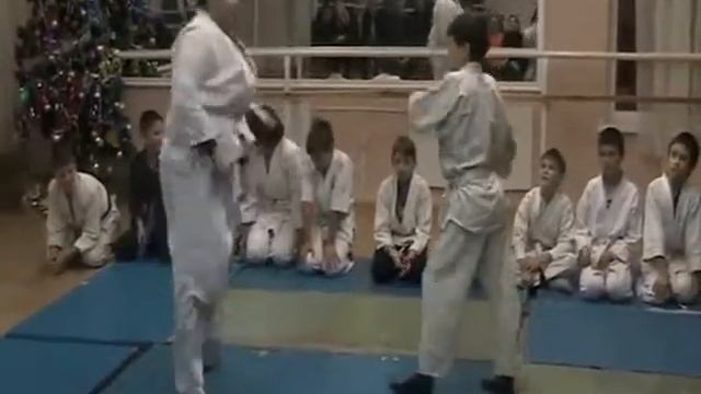 НОВЫЙ ГОД В КЛУБЕ Лотос смотреть онлайн
