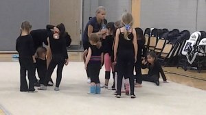 Растяжка на гимнастике