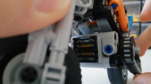 Функции Lego Technic питбайка в масштабе 1:11