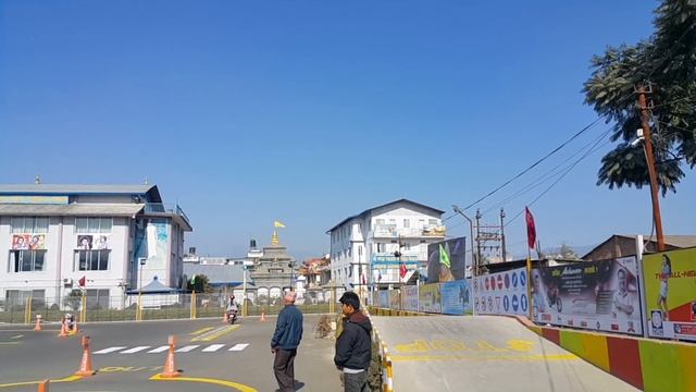 Scooter trial in Kathmandu смотреть онлайн