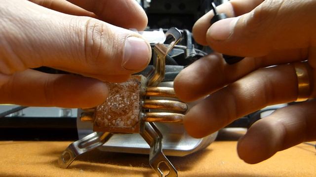 Wymiana nóżek w chłodzeniu LGA775 смотреть онлайн