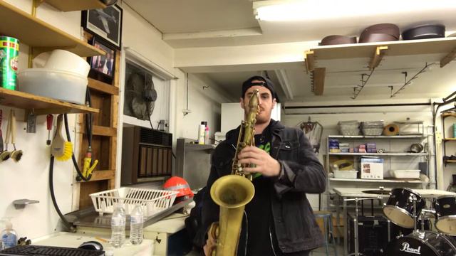 Another Brick In The Wall Guitar Solo - Saxophone Transcription - Pink Floyd смотреть онлайн