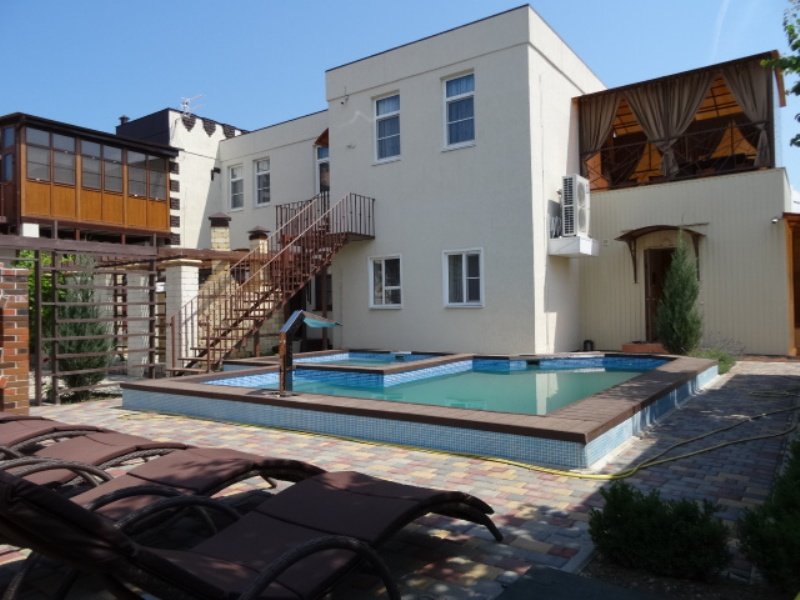 Жильё для отдыха в Ейске без посредников. Ейск частный сектор с бассейном. «Татьяна» ГОСТЕВОЙ ДОМ