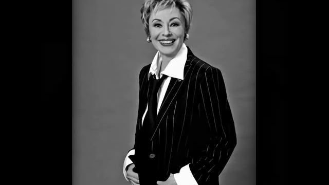 Caterina Valente - Ganz Paris träumt von der Liebe смотреть онлайн