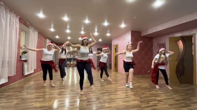 Новогодняя связка Bellydance под Jingle Bells ?