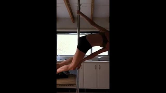 Superman Pole Trick Practice смотреть онлайн