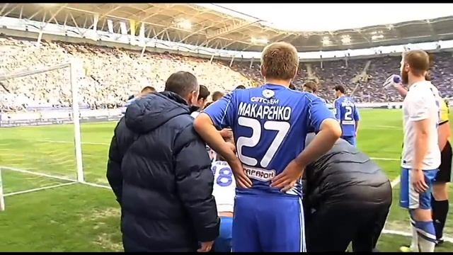 Amazing video of Dnipro player Jaba Kankava saving Dinamo player Oleg Gusevs life. смотреть онлайн