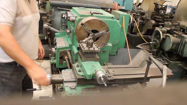 Maxon 21 inch centre lathe @ www.newmac.com.au смотреть онлайн