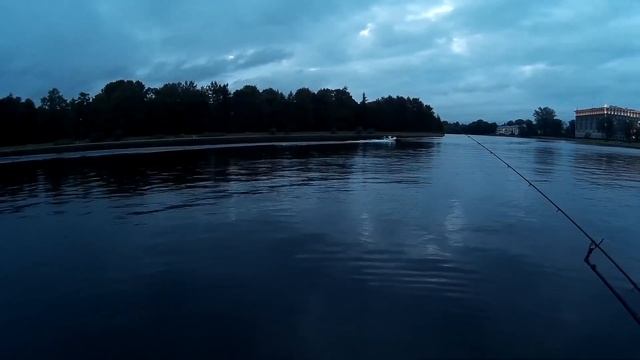 Ночная ловля леща на реке Нева. 15.07.2016 смотреть онлайн