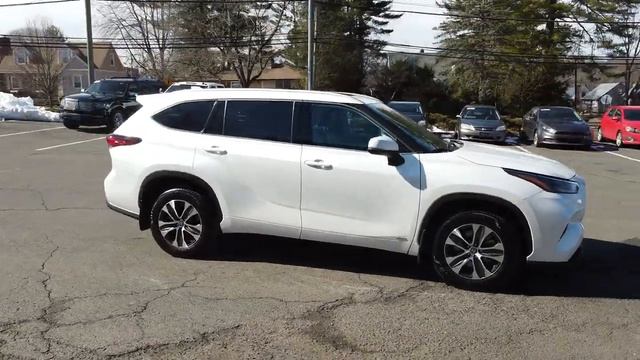 2022 Toyota Highlander Hybrid XLE Bristol, CT | Stock #UT22R020 смотреть онлайн
