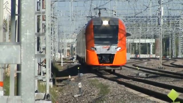 "Напугал Свисток" Электропоезд ЭС2Г-075 Ласточка на МЦК смотреть онлайн