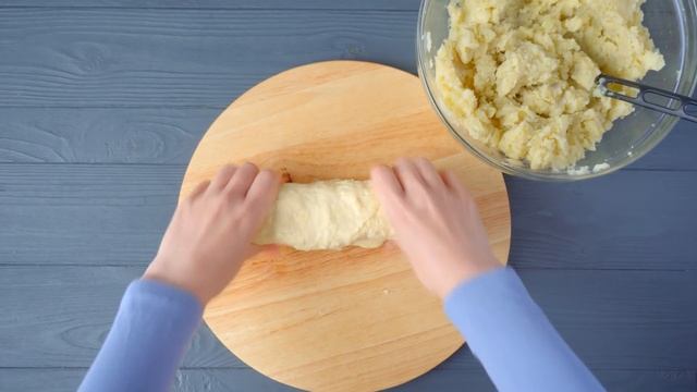 Обалденная САМСА БЕЗ ЗАМОРОЧЕК ☆ Невероятно ВКУСНАЯ И БЫСТРАЯ выпечка ☆ Самса с картошкой смотреть онлайн