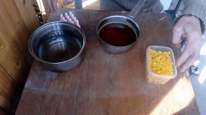 Странное поведение восковых мисочек!