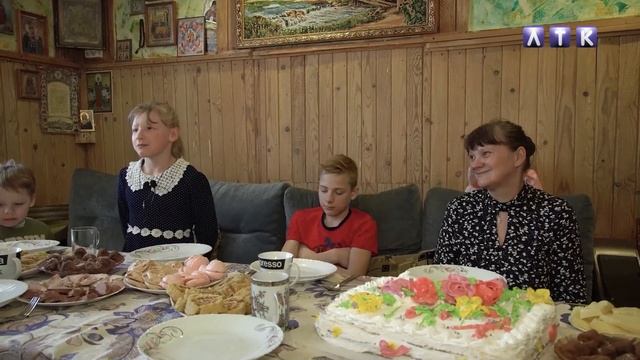 Патронатная семья Дмитриевых смотреть онлайн