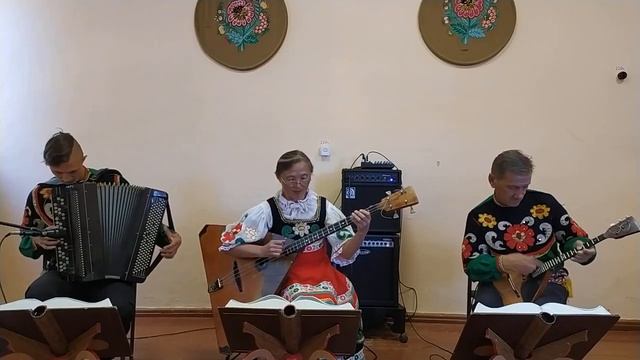 1 Камаринская - Народное инструментальное трио «Квас» смотреть онлайн