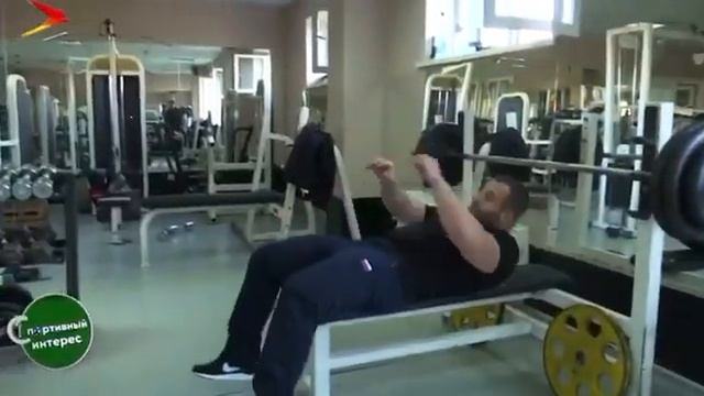 Ельджаров Рамиль Абсолютный Чемпион Мира, трёхкратный Чемпион Европы 2019 по пауэрлифтингу смотреть онлайн