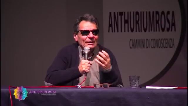 CORRADO MALANGA Messina 05-11-16 Gli Ufo nella Mente ANTHURIUM ROSA смотреть онлайн