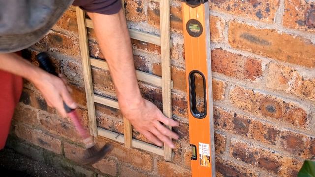 How to hang a garden wall trellis with nails onto a brick wall - for creepers and decorative featur смотреть онлайн
