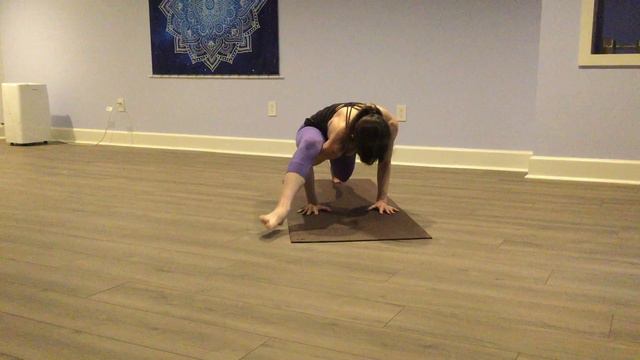 Arm balance practice - flying splits смотреть онлайн