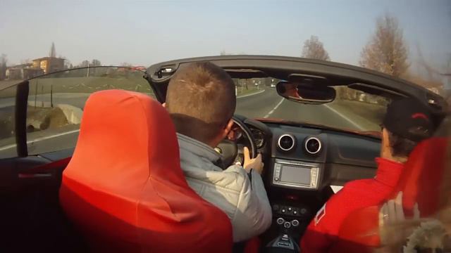Robert - Ferrari California смотреть онлайн